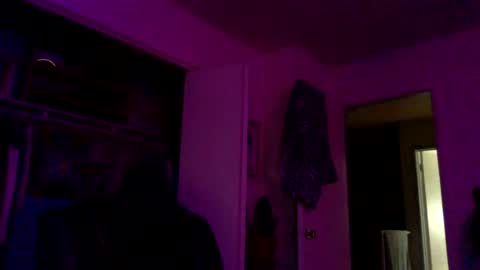 Snapshot of tantrichealing chatting on 07-12-26, 01:40 Dr. Love online show from 07-12-26, 01:40