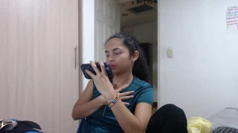 Angeline  Follow  online show from 03-03-25, 02:26