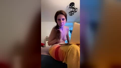 Snapshot of tanya_amelly chatting on 08-03-26, 03:27 Tanya online show from 08-03-26, 03:27