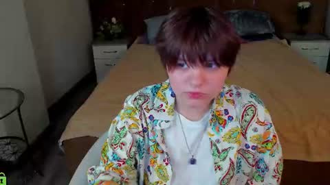 Snapshot of tara_cashews chatting on 06-23-26, 01:47 Tara online show from 06-23-26, 01:47
