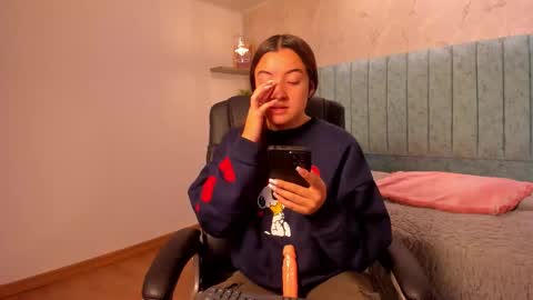 Snapshot of tara_parker chatting on 02-21-26, 12:39 Tara online show from 02-21-26, 12:39