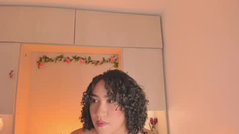 Snapshot of tarawiilson_ chatting on 10-17-25, 04:15 T A R A online show from 10-17-25, 04:15
