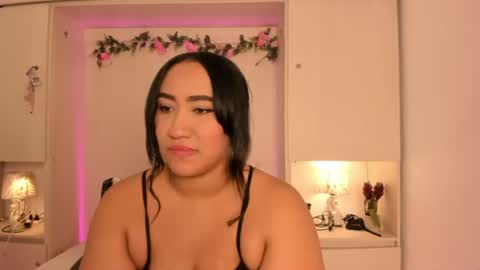 Snapshot of tarawiilson_ chatting on 06-27-26, 04:50 T A R A online show from 06-27-26, 04:50