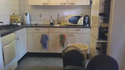 Genaro Thode online show from 09-17-25, 06:04