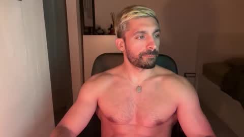 tarquit8 online show from 10-01-25, 08:26