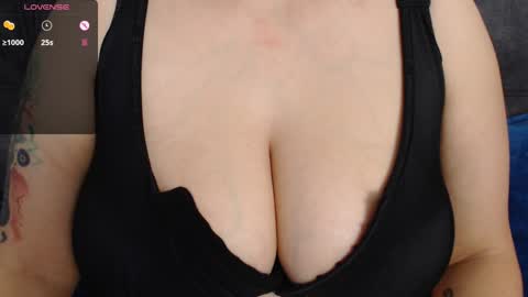 tarrant_ online show from 01-07-25, 01:35