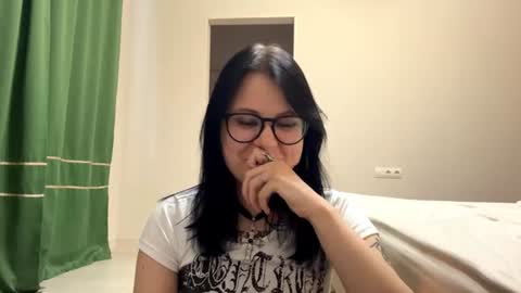 Snapshot of tarshalovaas chatting on 08-08-26, 01:57 Tarsha online show from 08-08-26, 01:57
