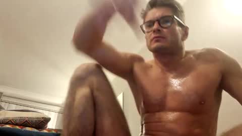 tartankingofscots online show from 10-25-25, 02:08