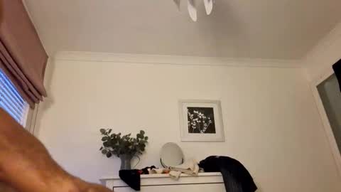 tartankingofscots online show from 12-17-25, 02:56