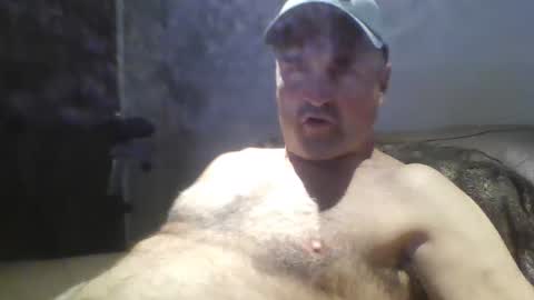 Snapshot of tarzeny77 chatting on 11-12-25, 12:33 tarzeny77 online show from 11-12-25, 12:33