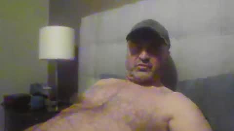 Snapshot of tarzeny77 chatting on 05-18-26, 02:40 tarzeny77 online show from 05-18-26, 02:40
