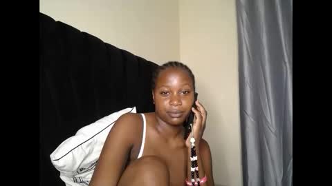 Snapshot of tasha_kimmy chatting on 12-15-25, 04:33 Ireen online show from 12-15-25, 04:33