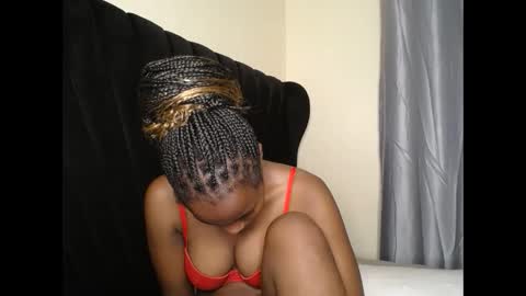 Snapshot of tasha_kimmy chatting on 01-07-26, 04:53 Ireen online show from 01-07-26, 04:53