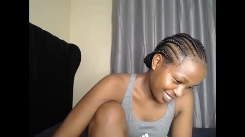 Snapshot of tasha_kimmy chatting on 01-19-26, 04:22 Ireen online show from 01-19-26, 04:22