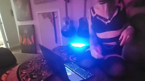 tashaclouds online show from 02-19-26, 04:52