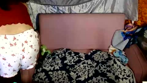 Snapshot of tashakai chatting on 04-15-26, 12:17 TashaKai online show from 04-15-26, 12:17