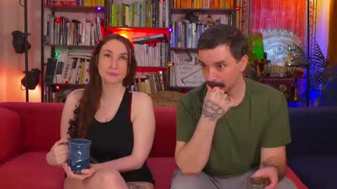 Snapshot of task_manager chatting on 04-11-26, 01:04 Vivian Clark online show from 04-11-26, 01:04