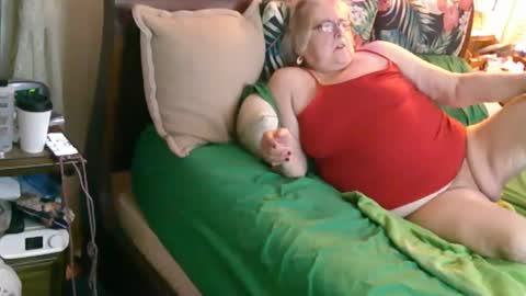 Snapshot of taskmaster24 chatting on 12-30-24, 11:17 SUGAR SPICE online show from 12-30-24, 11:17