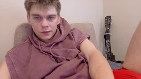 tasteithorny online show from 05-13-26, 07:39