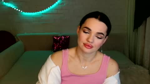 Snapshot of tasty_babyy chatting on 12-17-25, 02:01 tasty_babyy online show from 12-17-25, 02:01