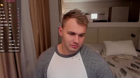 Snapshot of tasty_justin chatting on 12-08-24, 10:47 My shows 2100500 UTC3 online show from 12-08-24, 10:47