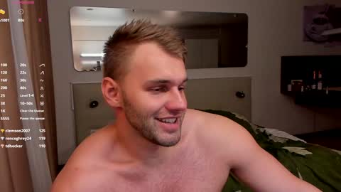 Snapshot of tasty_justin chatting on 01-11-25, 01:37 My shows 2100500 UTC3 online show from 01-11-25, 01:37