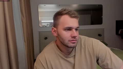 Snapshot of tasty_justin chatting on 02-12-25, 04:33 My shows 2100500 UTC3 online show from 02-12-25, 04:33