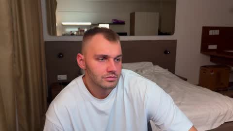 Snapshot of tasty_justin chatting on 11-17-25, 06:35 My shows 2100500 UTC3 online show from 11-17-25, 06:35