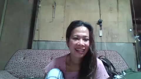 Snapshot of tasty_olive chatting on 09-16-25, 04:35 tasty_olive online show from 09-16-25, 04:35