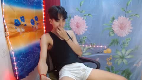Snapshot of tastylicious_kim chatting on 12-06-24, 01:18 Ask me online show from 12-06-24, 01:18