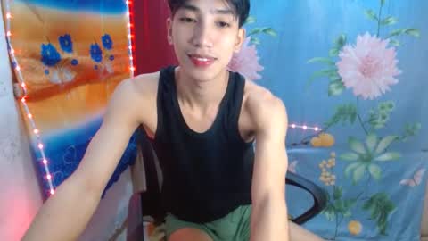 Snapshot of tastylicious_kim chatting on 12-10-24, 01:32 Ask me online show from 12-10-24, 01:32