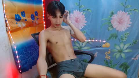Snapshot of tastylicious_kim chatting on 12-12-24, 08:25 Ask me online show from 12-12-24, 08:25