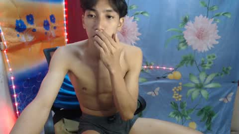 Snapshot of tastylicious_kim chatting on 01-14-25, 02:11 Ask me online show from 01-14-25, 02:11