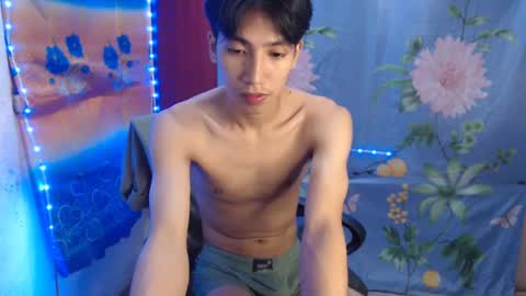 Snapshot of tastylicious_kim chatting on 01-27-25, 11:22 Ask me online show from 01-27-25, 11:22
