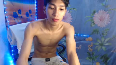 Snapshot of tastylicious_kim chatting on 02-16-25, 11:27 Ask me online show from 02-16-25, 11:27