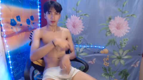 Snapshot of tastylicious_kim chatting on 02-20-25, 04:28 Ask me online show from 02-20-25, 04:28