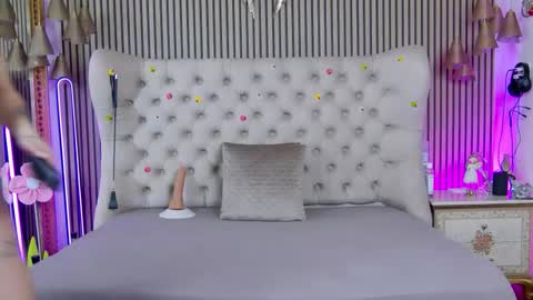 Snapshot of tastypatricia chatting on 05-08-26, 02:33 TastyPatricia online show from 05-08-26, 02:33