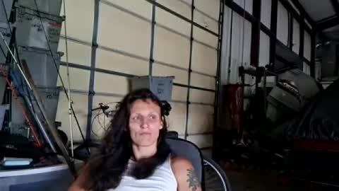 tastypeach6989 online show from 06-26-26, 03:38