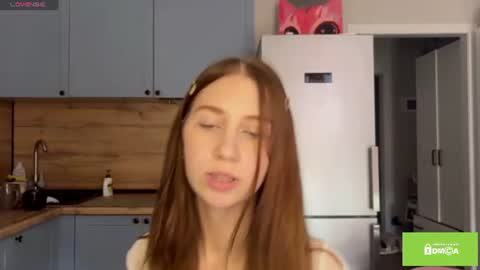 Snapshot of tastyvinni chatting on 06-15-26, 02:19 Veni online show from 06-15-26, 02:19