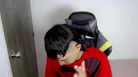 Snapshot of tatannn_ chatting on 11-06-25, 08:10 T A T A N online show from 11-06-25, 08:10