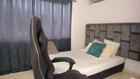 Snapshot of tati_jones chatting on 02-03-25, 09:39 Tatiana online show from 02-03-25, 09:39