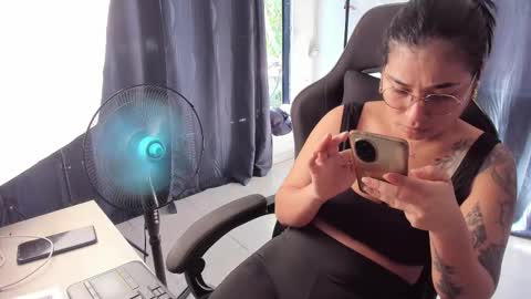 Snapshot of tati_jones chatting on 10-24-25, 08:16 Tatiana online show from 10-24-25, 08:16