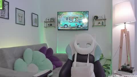 Snapshot of tati_reyes chatting on 03-15-26, 12:33 Tatiana --- Schedule Monday to Sundays 800 to 200 UTC-5 online show from 03-15-26, 12:33