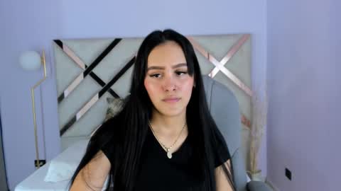 Tati Saldarriaga online show from 11-12-25, 09:03