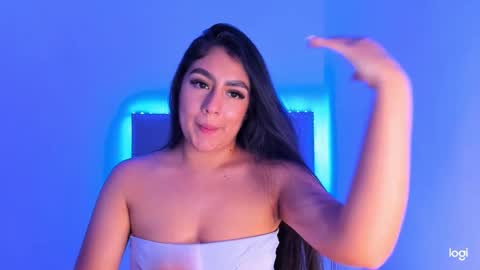 Snapshot of tatiana_2000 chatting on 12-28-24, 09:40 Tatiana online show from 12-28-24, 09:40