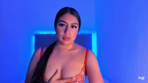 Snapshot of tatiana_2000 chatting on 01-09-25, 01:18 Tatiana online show from 01-09-25, 01:18