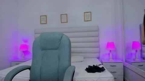 tatiana_arboleda online show from 01-15-26, 03:22