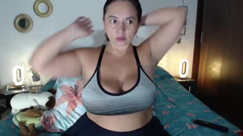 Snapshot of tatiana_monteros chatting on 09-28-25, 03:34 tatiana_monteros online show from 09-28-25, 03:34