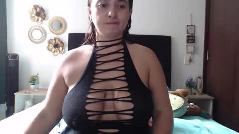 Snapshot of tatiana_monteros chatting on 11-30-25, 03:16 tatiana_monteros online show from 11-30-25, 03:16