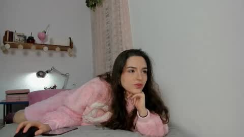 Snapshot of tatiannaz chatting on 11-01-25, 10:28 Tatianna online show from 11-01-25, 10:28